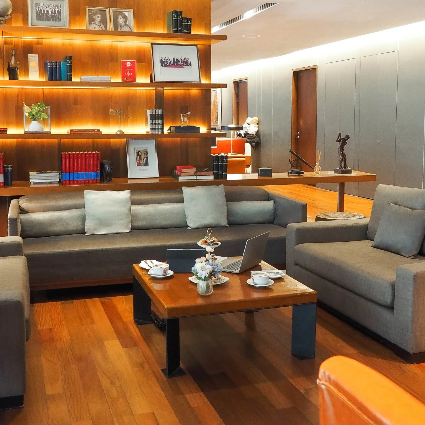 Executive Club Lounge